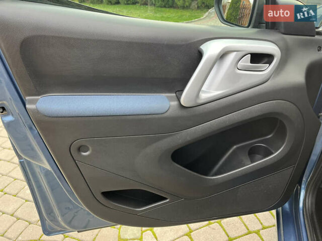 Синій Сітроен Берлінго, об'ємом двигуна 1.6 л та пробігом 240 тис. км за 6950 $, фото 12 на Automoto.ua