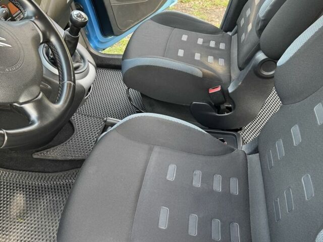 Синий Ситроен Берлинго, объемом двигателя 1.6 л и пробегом 254 тыс. км за 8800 $, фото 13 на Automoto.ua