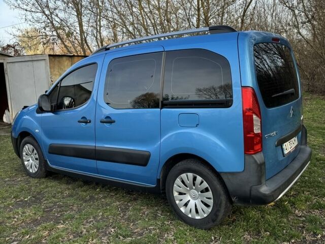 Синий Ситроен Берлинго, объемом двигателя 1.6 л и пробегом 254 тыс. км за 8800 $, фото 3 на Automoto.ua