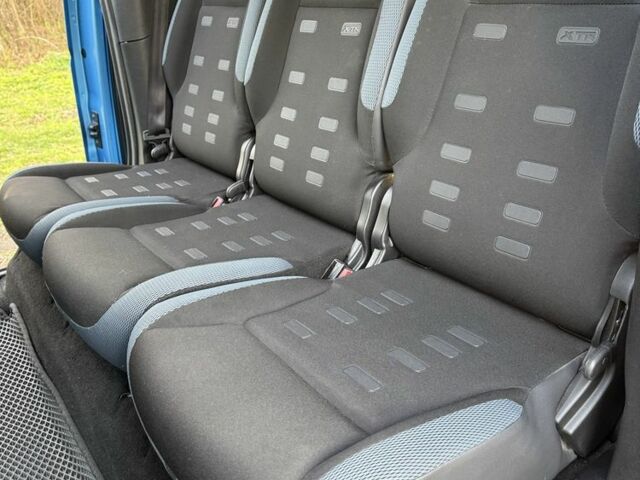 Синий Ситроен Берлинго, объемом двигателя 1.6 л и пробегом 254 тыс. км за 8800 $, фото 18 на Automoto.ua