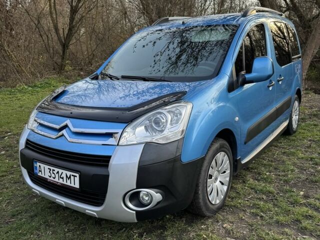 Синий Ситроен Берлинго, объемом двигателя 1.6 л и пробегом 254 тыс. км за 8800 $, фото 1 на Automoto.ua
