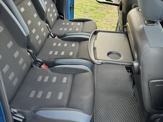 Синий Ситроен Берлинго, объемом двигателя 1.6 л и пробегом 254 тыс. км за 8800 $, фото 23 на Automoto.ua