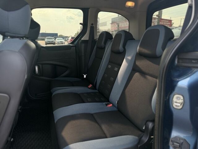 Синий Ситроен Берлинго, объемом двигателя 1.6 л и пробегом 230 тыс. км за 7900 $, фото 10 на Automoto.ua