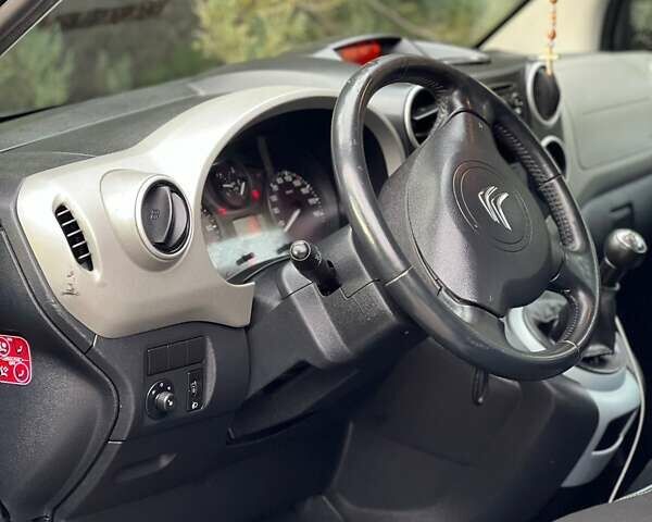 Синій Сітроен Берлінго, об'ємом двигуна 1.6 л та пробігом 202 тис. км за 7900 $, фото 21 на Automoto.ua