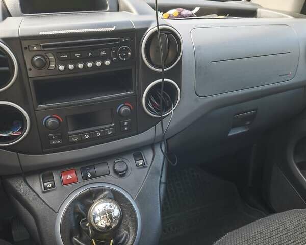 Синій Сітроен Берлінго, об'ємом двигуна 1.56 л та пробігом 280 тис. км за 7000 $, фото 14 на Automoto.ua