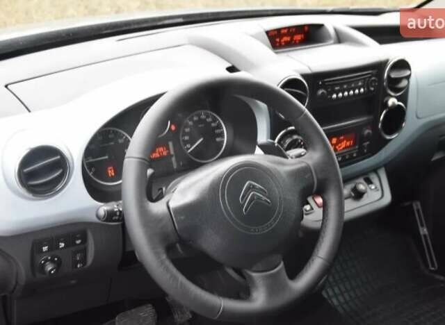 Синий Ситроен Берлинго, объемом двигателя 1.6 л и пробегом 206 тыс. км за 5800 $, фото 11 на Automoto.ua