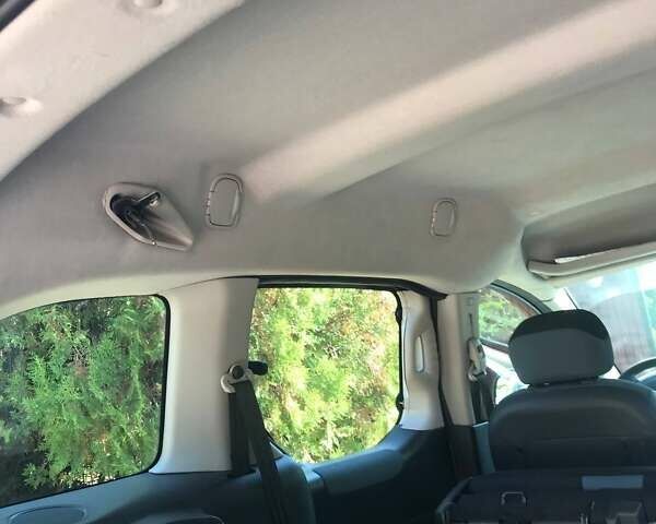 Синій Сітроен Берлінго, об'ємом двигуна 1.6 л та пробігом 202 тис. км за 7500 $, фото 13 на Automoto.ua