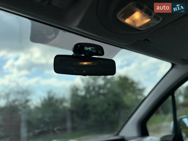 Синий Ситроен Берлинго, объемом двигателя 1.6 л и пробегом 126 тыс. км за 9800 $, фото 8 на Automoto.ua