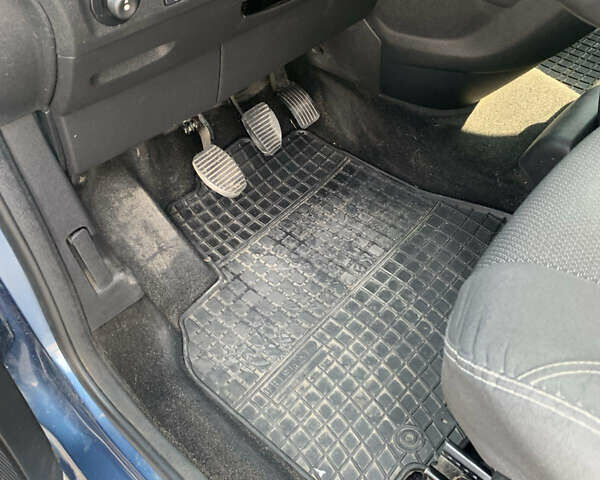 Синий Ситроен Берлинго, объемом двигателя 1.56 л и пробегом 220 тыс. км за 8600 $, фото 7 на Automoto.ua