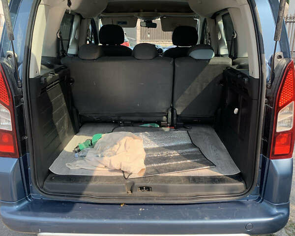 Синий Ситроен Берлинго, объемом двигателя 1.56 л и пробегом 220 тыс. км за 8600 $, фото 11 на Automoto.ua