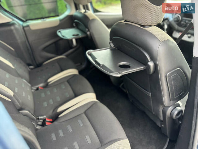 Синій Сітроен Берлінго, об'ємом двигуна 1.6 л та пробігом 126 тис. км за 9300 $, фото 25 на Automoto.ua