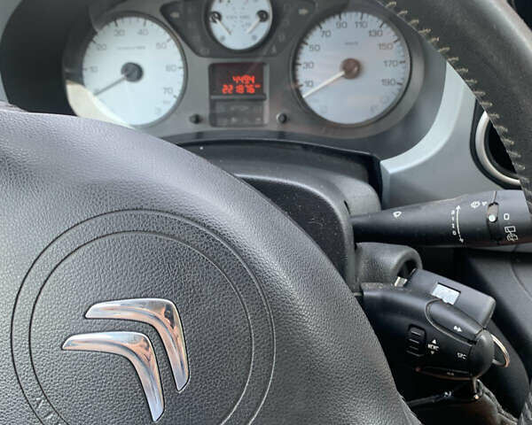 Синий Ситроен Берлинго, объемом двигателя 1.56 л и пробегом 220 тыс. км за 8600 $, фото 4 на Automoto.ua