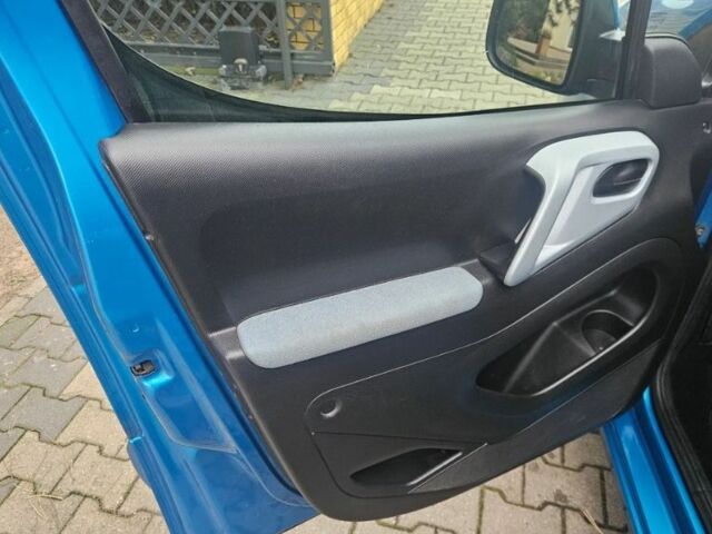 Синий Ситроен Берлинго, объемом двигателя 1.56 л и пробегом 178 тыс. км за 6240 $, фото 11 на Automoto.ua