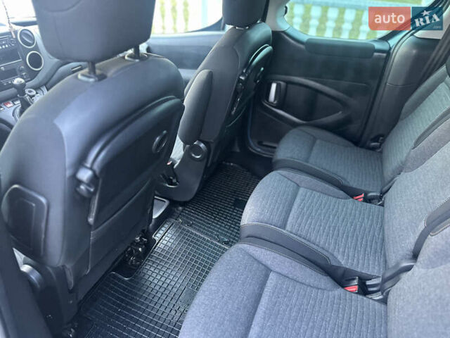 Синій Сітроен Берлінго, об'ємом двигуна 1.6 л та пробігом 283 тис. км за 9555 $, фото 19 на Automoto.ua