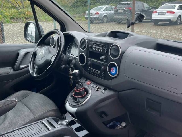 Синий Ситроен Берлинго, объемом двигателя 1.6 л и пробегом 197 тыс. км за 10999 $, фото 20 на Automoto.ua