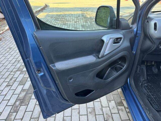 Синий Ситроен Берлинго, объемом двигателя 1.6 л и пробегом 189 тыс. км за 9450 $, фото 13 на Automoto.ua