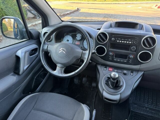 Синий Ситроен Берлинго, объемом двигателя 1.6 л и пробегом 189 тыс. км за 9450 $, фото 21 на Automoto.ua