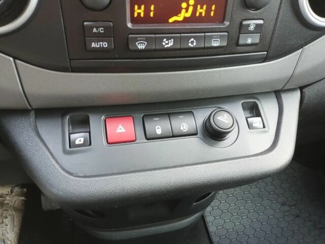 Синий Ситроен Берлинго, объемом двигателя 1.6 л и пробегом 148 тыс. км за 6700 $, фото 11 на Automoto.ua