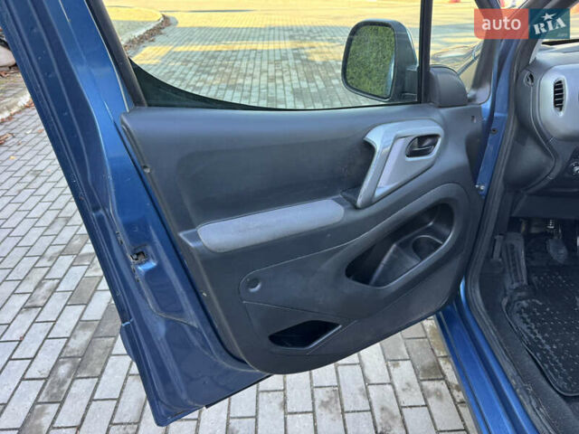 Синий Ситроен Берлинго, объемом двигателя 1.6 л и пробегом 189 тыс. км за 9500 $, фото 13 на Automoto.ua