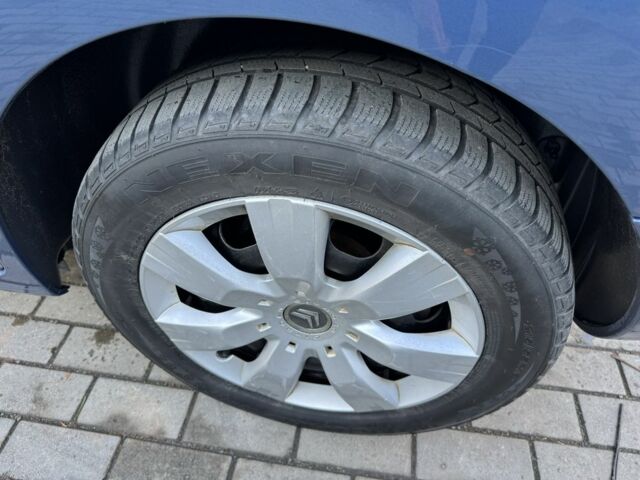 Синий Ситроен Берлинго, объемом двигателя 1.6 л и пробегом 189 тыс. км за 9450 $, фото 3 на Automoto.ua