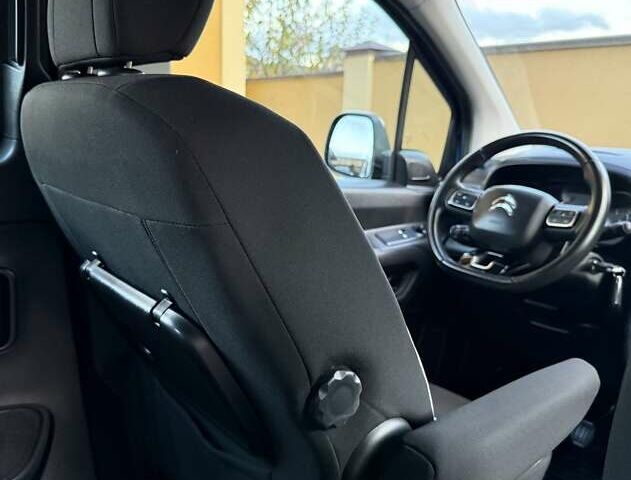 Синій Сітроен Берлінго, об'ємом двигуна 1.5 л та пробігом 143 тис. км за 19750 $, фото 131 на Automoto.ua