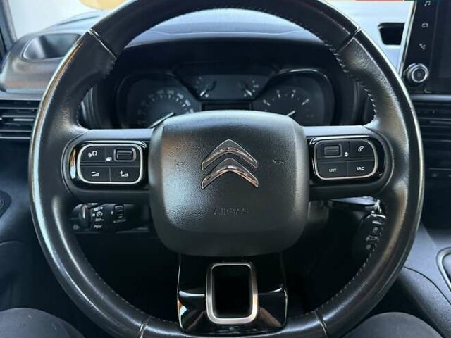 Синій Сітроен Берлінго, об'ємом двигуна 1.5 л та пробігом 143 тис. км за 19750 $, фото 89 на Automoto.ua