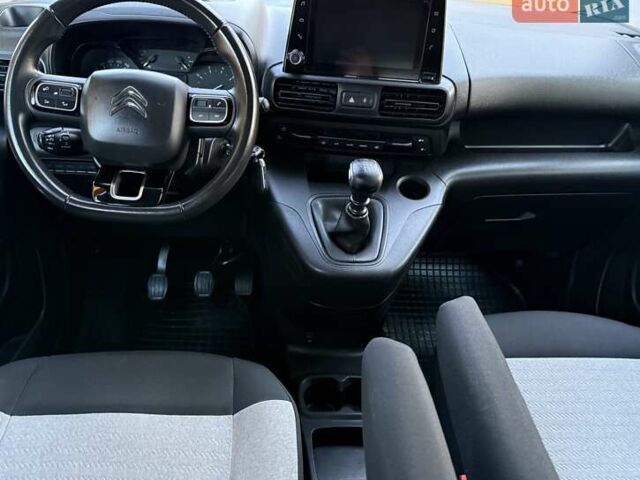 Синій Сітроен Берлінго, об'ємом двигуна 1.5 л та пробігом 143 тис. км за 19750 $, фото 114 на Automoto.ua