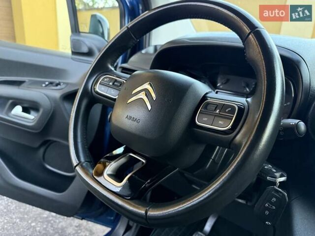 Синій Сітроен Берлінго, об'ємом двигуна 1.5 л та пробігом 143 тис. км за 19750 $, фото 77 на Automoto.ua