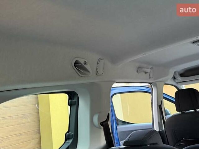 Синій Сітроен Берлінго, об'ємом двигуна 1.5 л та пробігом 143 тис. км за 19750 $, фото 63 на Automoto.ua