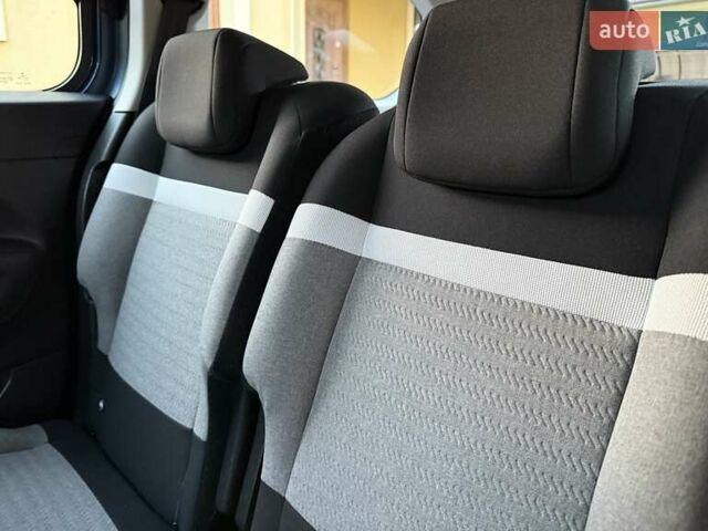 Синій Сітроен Берлінго, об'ємом двигуна 1.5 л та пробігом 143 тис. км за 19750 $, фото 116 на Automoto.ua