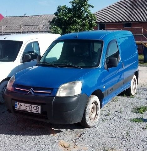 Синий Ситроен Берлинго, объемом двигателя 1.9 л и пробегом 200 тыс. км за 1700 $, фото 2 на Automoto.ua