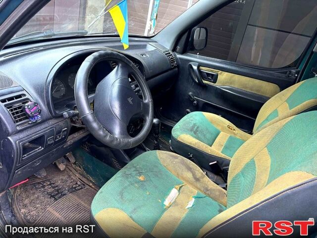 Зеленый Ситроен Берлинго, объемом двигателя 1.4 л и пробегом 234 тыс. км за 1350 $, фото 6 на Automoto.ua