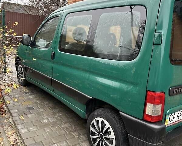 Зеленый Ситроен Берлинго, объемом двигателя 1.6 л и пробегом 200 тыс. км за 3800 $, фото 1 на Automoto.ua