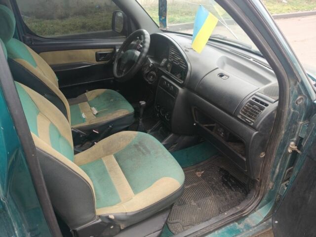 Зеленый Ситроен Берлинго, объемом двигателя 2 л и пробегом 2 тыс. км за 1100 $, фото 6 на Automoto.ua