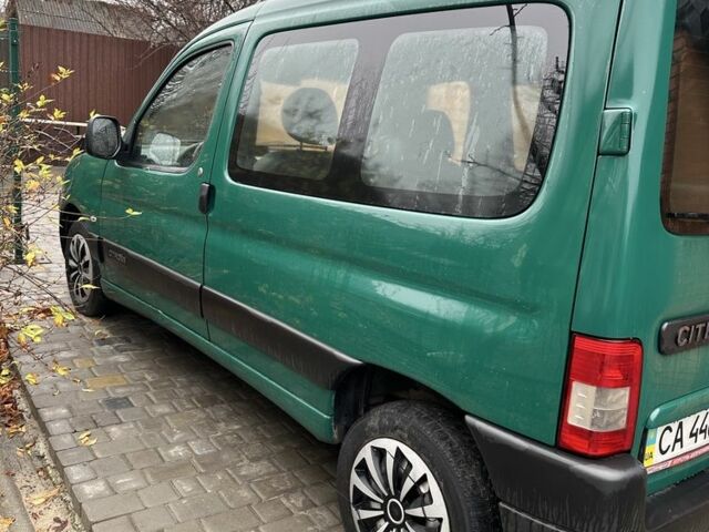 Зеленый Ситроен Берлинго, объемом двигателя 1.6 л и пробегом 200 тыс. км за 3800 $, фото 2 на Automoto.ua