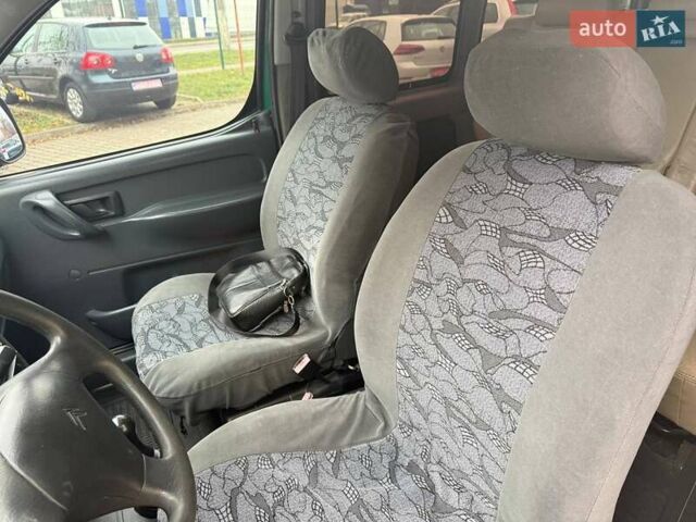 Зеленый Ситроен Берлинго, объемом двигателя 1.87 л и пробегом 276 тыс. км за 1850 $, фото 6 на Automoto.ua