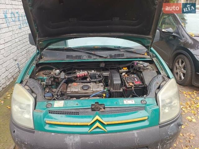 Зеленый Ситроен Берлинго, объемом двигателя 1.4 л и пробегом 371 тыс. км за 2900 $, фото 6 на Automoto.ua