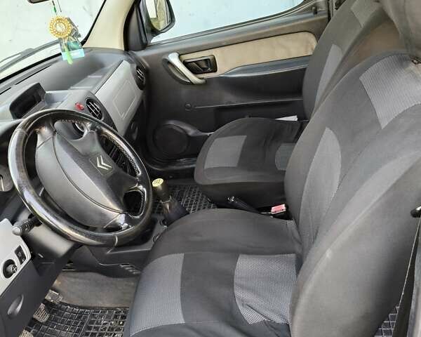 Зеленый Ситроен Берлинго, объемом двигателя 1.59 л и пробегом 286 тыс. км за 4000 $, фото 5 на Automoto.ua