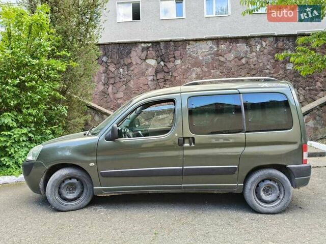 Зеленый Ситроен Берлинго, объемом двигателя 1.59 л и пробегом 286 тыс. км за 4000 $, фото 3 на Automoto.ua