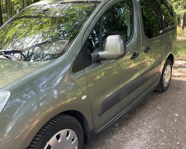 Зеленый Ситроен Берлинго, объемом двигателя 1.6 л и пробегом 230 тыс. км за 9700 $, фото 8 на Automoto.ua