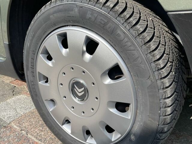 Зеленый Ситроен Берлинго, объемом двигателя 1.6 л и пробегом 230 тыс. км за 9300 $, фото 15 на Automoto.ua