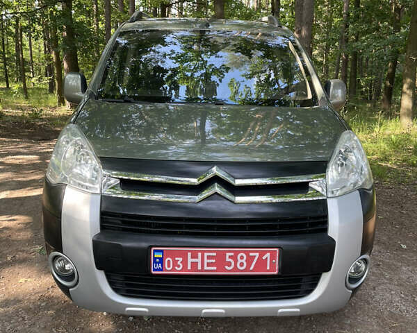 Зеленый Ситроен Берлинго, объемом двигателя 1.6 л и пробегом 230 тыс. км за 9700 $, фото 4 на Automoto.ua