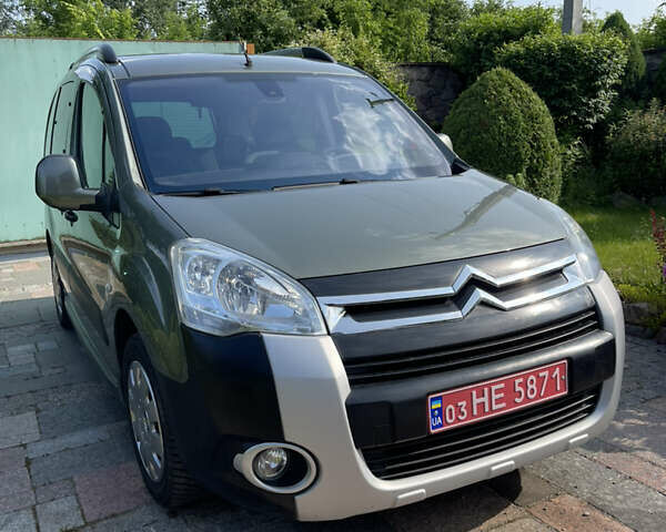 Зеленый Ситроен Берлинго, объемом двигателя 1.6 л и пробегом 230 тыс. км за 9700 $, фото 22 на Automoto.ua