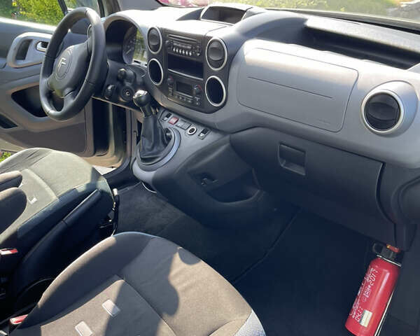 Зеленый Ситроен Берлинго, объемом двигателя 1.6 л и пробегом 230 тыс. км за 9700 $, фото 37 на Automoto.ua