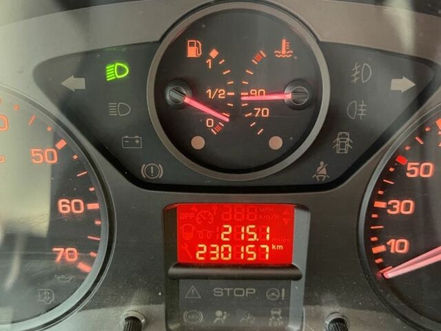 Зеленый Ситроен Берлинго, объемом двигателя 1.6 л и пробегом 230 тыс. км за 9300 $, фото 11 на Automoto.ua