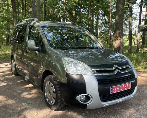 Зеленый Ситроен Берлинго, объемом двигателя 1.6 л и пробегом 230 тыс. км за 9700 $, фото 5 на Automoto.ua