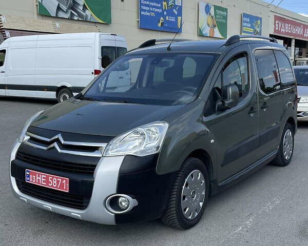 Зеленый Ситроен Берлинго, объемом двигателя 1.6 л и пробегом 230 тыс. км за 9700 $, фото 1 на Automoto.ua