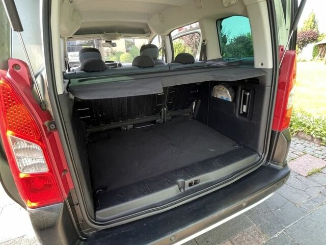 Зеленый Ситроен Берлинго, объемом двигателя 1.6 л и пробегом 230 тыс. км за 9300 $, фото 22 на Automoto.ua