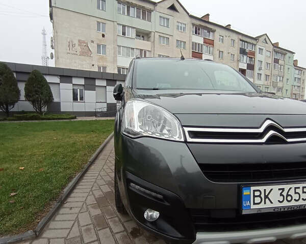 Зеленый Ситроен Берлинго, объемом двигателя 1.6 л и пробегом 240 тыс. км за 10500 $, фото 27 на Automoto.ua