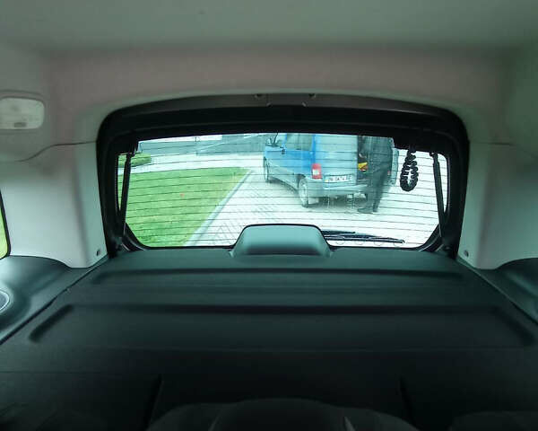 Зеленый Ситроен Берлинго, объемом двигателя 1.6 л и пробегом 240 тыс. км за 10500 $, фото 33 на Automoto.ua